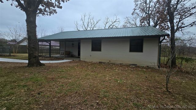 293 Kiamichi, Eufaula, OK 74432
