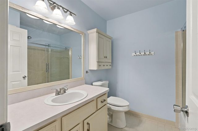 50576 Commons Drive, Macomb Township, MI 48042