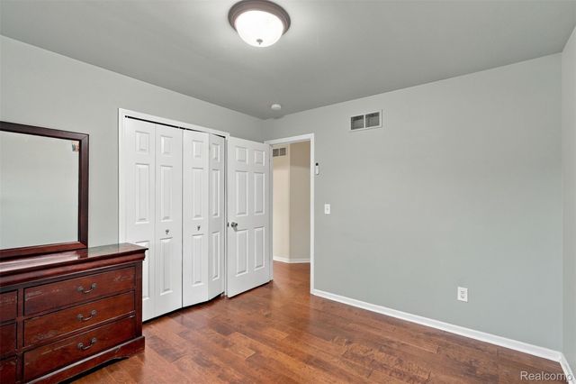 50576 Commons Drive, Macomb Township, MI 48042