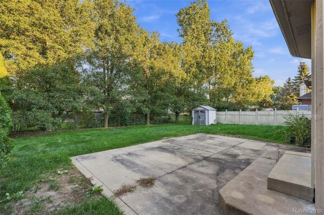 50576 Commons Drive, Macomb Township, MI 48042