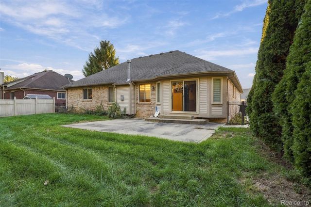 50576 Commons Drive, Macomb Township, MI 48042