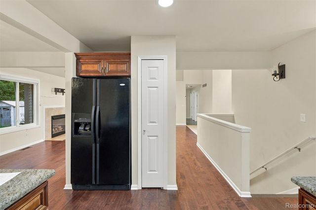 50576 Commons Drive, Macomb Township, MI 48042