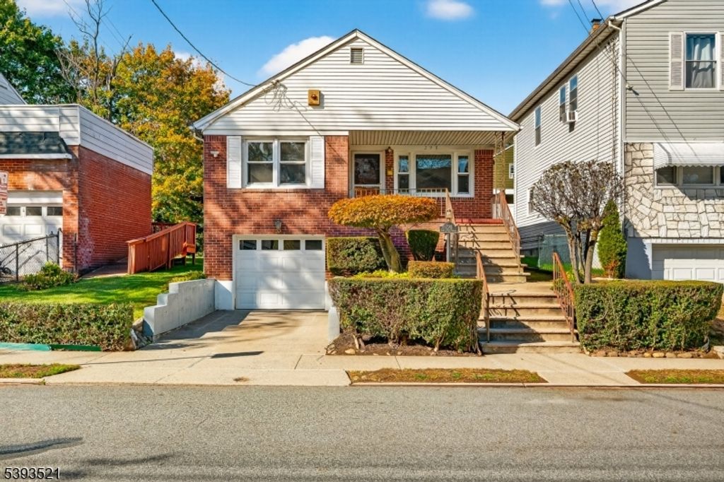 294 E 27Th St, Paterson City, NJ 07514