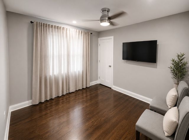 9801 S Drexel Avenue, Chicago, IL 60628