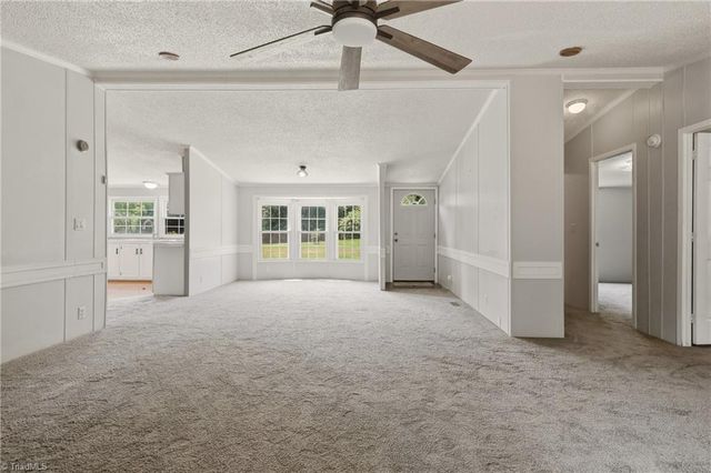 3028 Quaker Church Road, Pinnacle, NC 27043