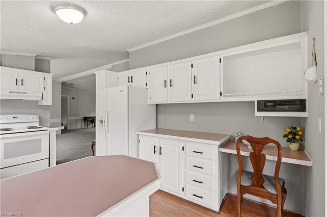 3028 Quaker Church Road, Pinnacle, NC 27043