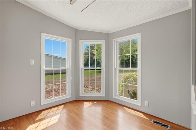 3028 Quaker Church Road, Pinnacle, NC 27043