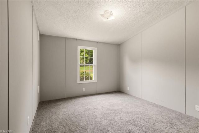 3028 Quaker Church Road, Pinnacle, NC 27043
