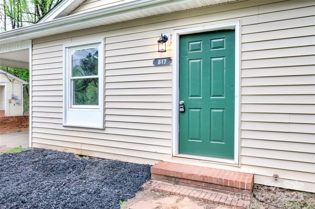 817 32nd Street Drive NE, Conover, NC 28613