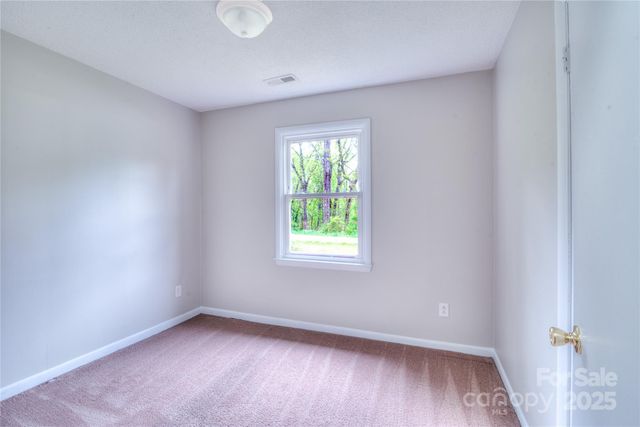 817 32nd Street Drive NE, Conover, NC 28613