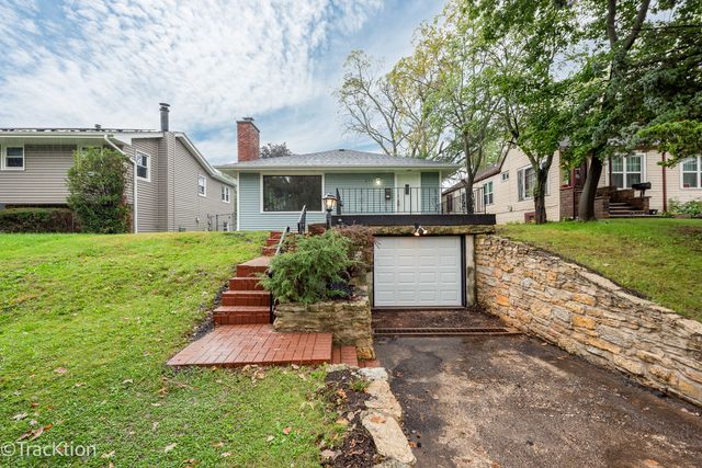 571 S Smith Boulevard, Aurora, IL 60505