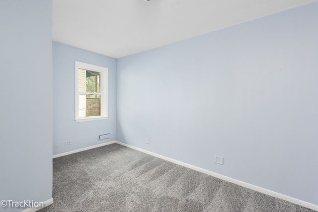 571 S Smith Boulevard, Aurora, IL 60505