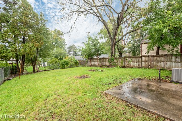 571 S Smith Boulevard, Aurora, IL 60505