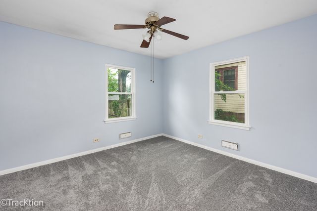 571 S Smith Boulevard, Aurora, IL 60505
