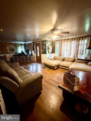 4803 OAK PY, Reading, PA 19606