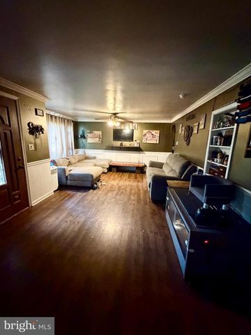 4803 OAK PY, Reading, PA 19606