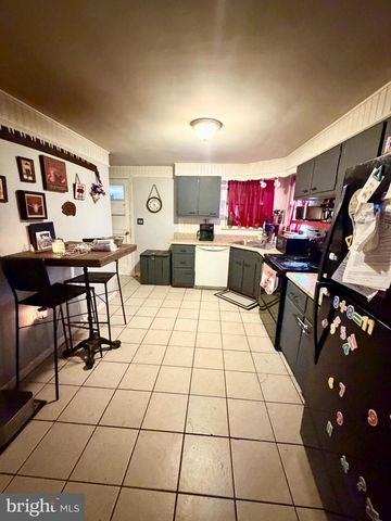 4803 OAK PY, Reading, PA 19606