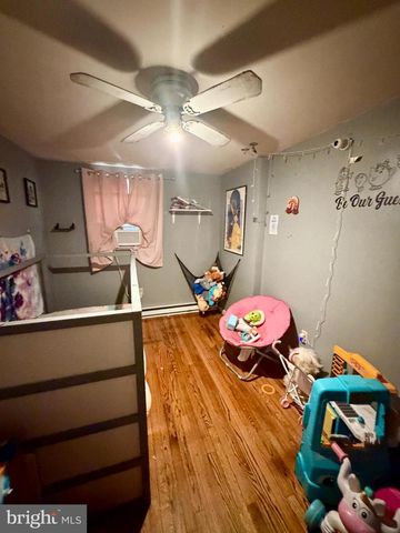 4803 OAK PY, Reading, PA 19606