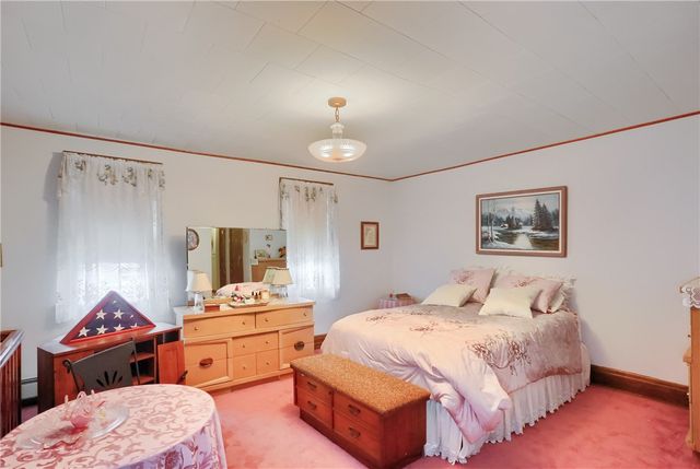 15 Ambridge Ave, Leet Twp, PA 15003