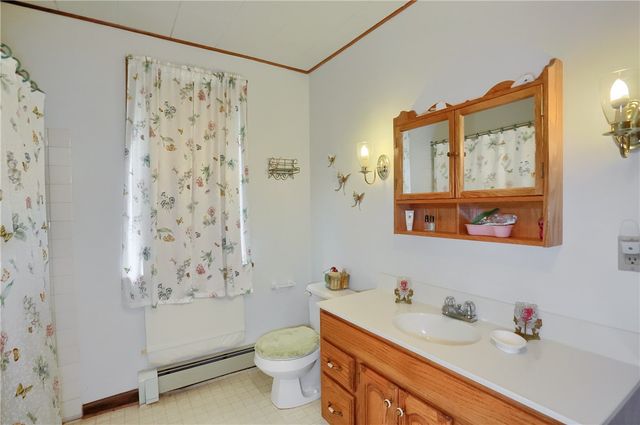 15 Ambridge Ave, Leet Twp, PA 15003