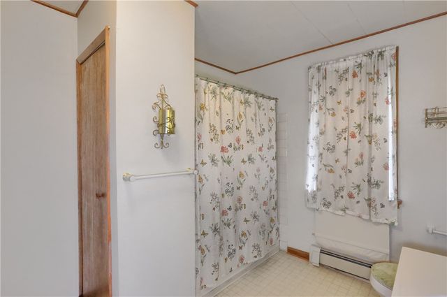 15 Ambridge Ave, Leet Twp, PA 15003