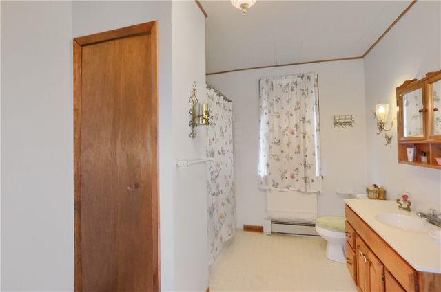 15 Ambridge Ave, Leet Twp, PA 15003