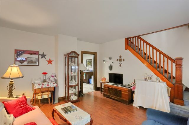 15 Ambridge Ave, Leet Twp, PA 15003