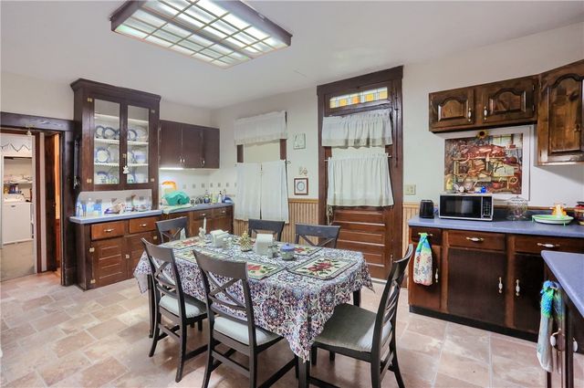 15 Ambridge Ave, Leet Twp, PA 15003
