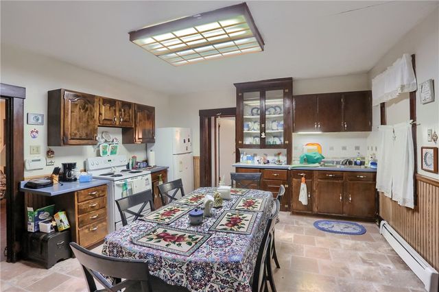 15 Ambridge Ave, Leet Twp, PA 15003