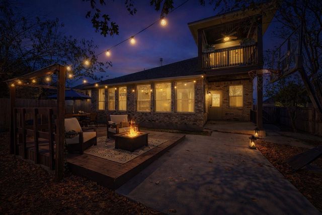 212 Great Circle CV, Austin, TX 78717