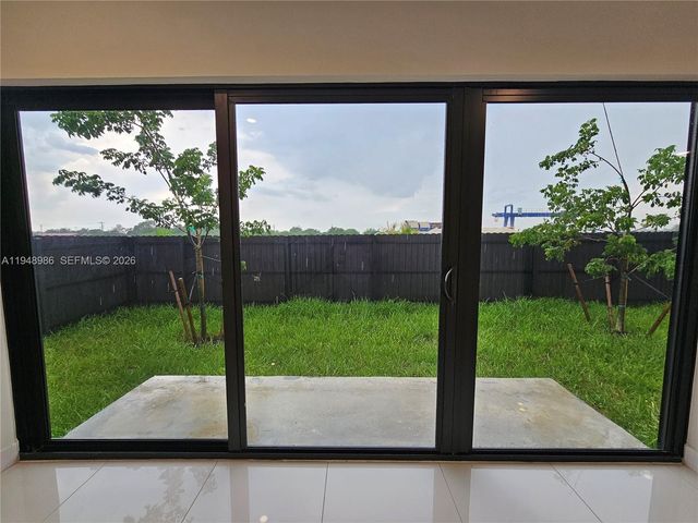 215 NW 13th Pl 0, Florida City, FL 33034