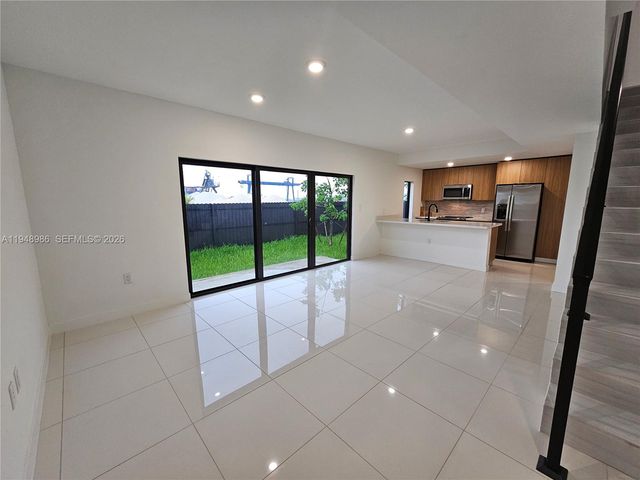 215 NW 13th Pl 0, Florida City, FL 33034