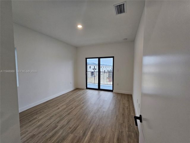 215 NW 13th Pl 0, Florida City, FL 33034