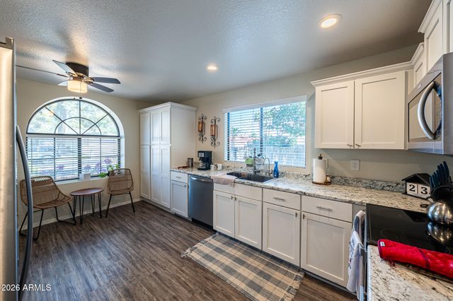 10233 E SPRING CREEK Road, Sun Lakes, AZ 85248