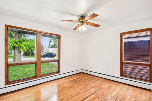 11647 S Tripp Avenue, Alsip, IL 60803