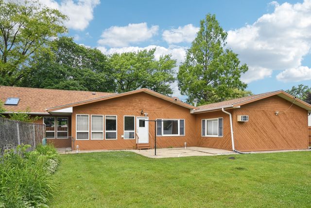 11647 S Tripp Avenue, Alsip, IL 60803