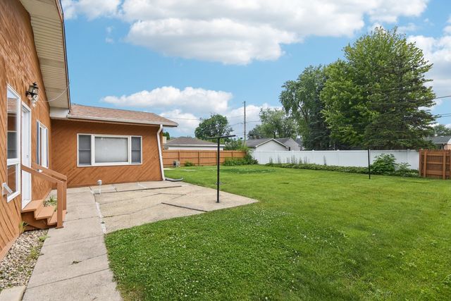 11647 S Tripp Avenue, Alsip, IL 60803