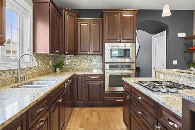 13 Arboredge Way, Fitchburg, WI 53711