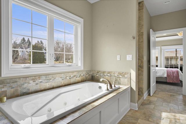 13 Arboredge Way, Fitchburg, WI 53711