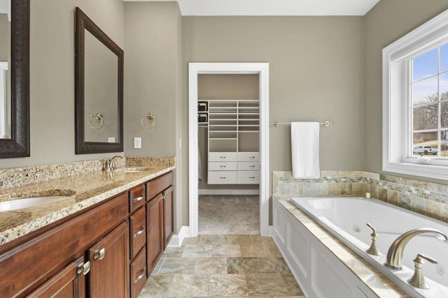 13 Arboredge Way, Fitchburg, WI 53711