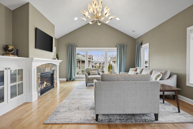 13 Arboredge Way, Fitchburg, WI 53711