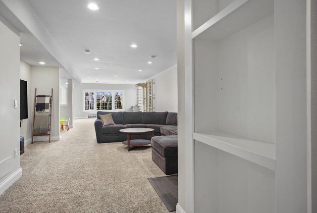 13 Arboredge Way, Fitchburg, WI 53711