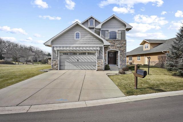 13 Arboredge Way, Fitchburg, WI 53711