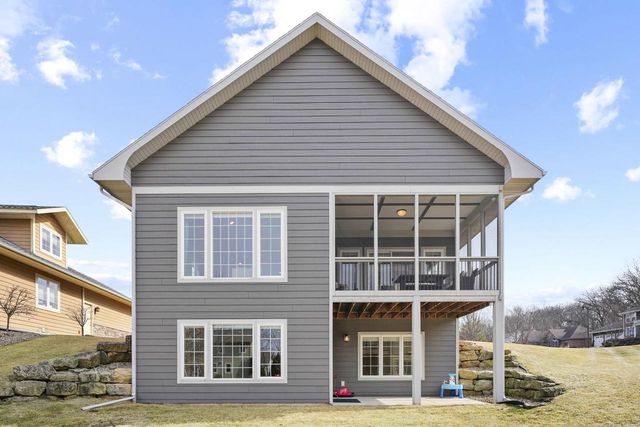 13 Arboredge Way, Fitchburg, WI 53711