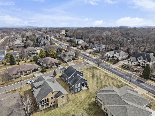 13 Arboredge Way, Fitchburg, WI 53711