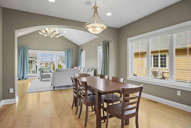 13 Arboredge Way, Fitchburg, WI 53711