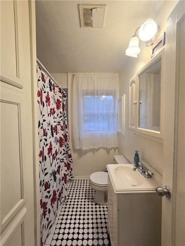 3715 N River Boulevard, Independence, MO 64050