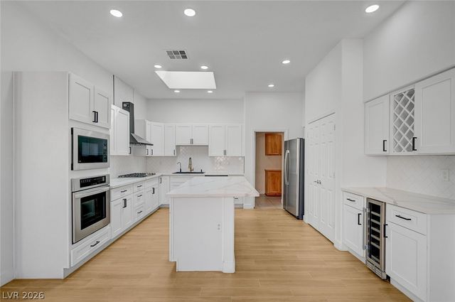 9194 Penn Station Street, Las Vegas, NV 89123