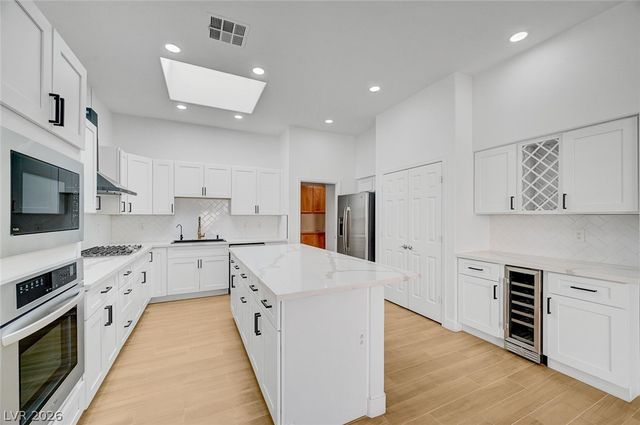 9194 Penn Station Street, Las Vegas, NV 89123