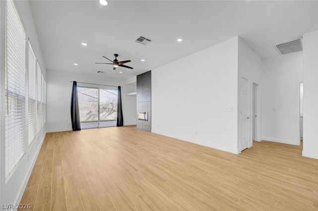 9194 Penn Station Street, Las Vegas, NV 89123